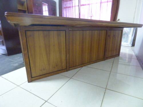 A STUNNING LARGE VINTAGE TEAK EXECUTIVE DESK w 4 DRAWERS & A CUPBOARD. STUNNING CHARACTER & CHARM!