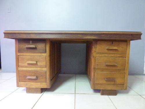 A FABULOUS VINTAGE 6 DRAWER SOLID TEAK DESK WITH A GLASS OVERLAY! GORGEOUS IN YOUR HOME OR OFFICE