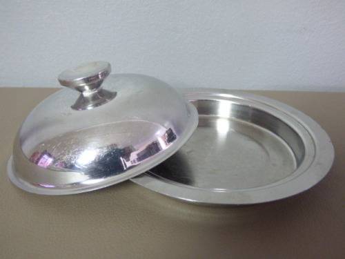 A BEAUTIFUL VINTAGE STAINLESS STEEL "LIDDED" BUTTER DISH, STUNNING ON YOUR DINING TABLE!!!