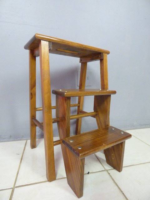 A VERY HANDY VINTAGE WOODEN 3 STEP LADDER, GREAT FOR THOSE HARD TO REACH PLACES!!