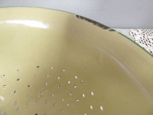 A FABULOUS VINTAGE ENAMEL HANDLED STRAINER, STUNNING ON DISPLAY IN A KITCHEN OR FOR USE!!!