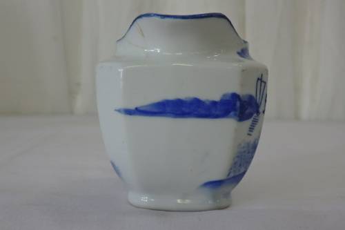 AN AWESOME JAPANESE MADE HAND PAINTED BLUE AND WHITE PORCELAIN MILK JUG