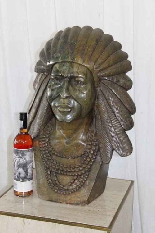 A MAGNIFICENT & UNIQUE HUGE HAND CARVED NATIVE AMERICAN INDIAN CHIEF GREEN OPAL STONE BUST SCULPTURE