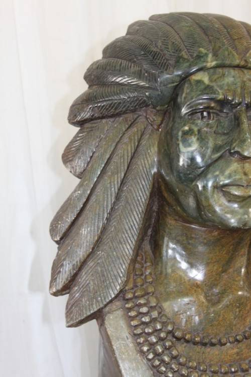 A MAGNIFICENT & UNIQUE HUGE HAND CARVED NATIVE AMERICAN INDIAN CHIEF GREEN OPAL STONE BUST SCULPTURE