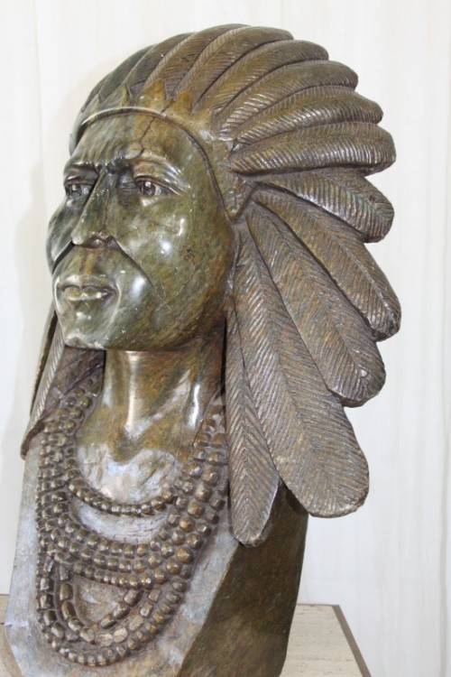 A MAGNIFICENT & UNIQUE HUGE HAND CARVED NATIVE AMERICAN INDIAN CHIEF GREEN OPAL STONE BUST SCULPTURE