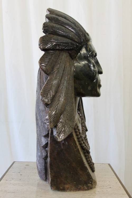 A MAGNIFICENT & UNIQUE HUGE HAND CARVED NATIVE AMERICAN INDIAN CHIEF GREEN OPAL STONE BUST SCULPTURE