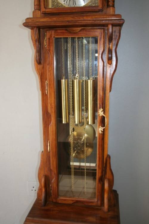 A MAGNIFICENT VINTAGE GERMAN MADE "TEMPUS FUGIT" GRANDFATHER CLOCK WITH A WESTMINSTER CHIME
