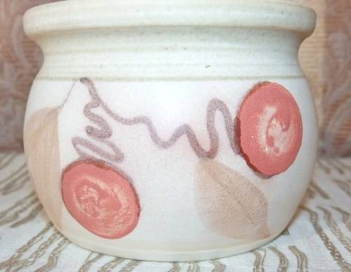 **RS17** A stoneware milk jug and lidded sugar bowl set with gorgeous hand painted detailing