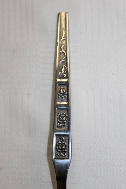 A MAGNIFICENT COMPLETE STAINLESS STEEL (12 SETTING) 112 PIECE CUTLERY SET IN ITS ORIGINAL CADDIE