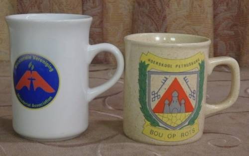 A LOVELY COLLECTION OF SEVEN ASSORTED COFFEE MUGS! STUNNING TO MIX AND MATCH!!