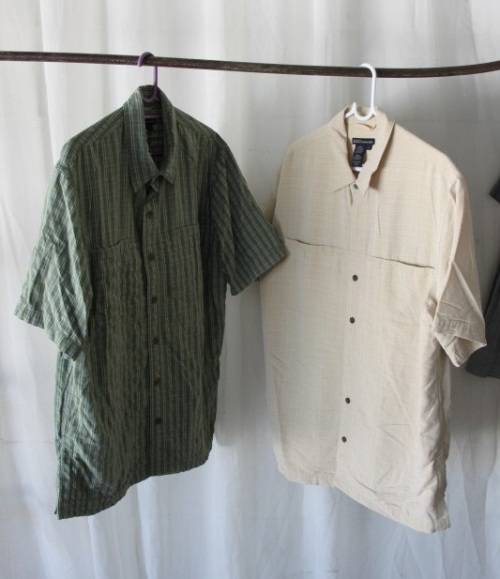 A GREAT COLLECTION OF 14x ASSORTED MEN'S SHIRTS INCLUDING PIERRE CARDIN & LEVI bid/shirt