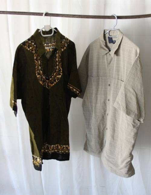 A GREAT COLLECTION OF 14x ASSORTED MEN'S SHIRTS INCLUDING PIERRE CARDIN & LEVI bid/shirt