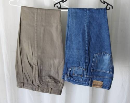 A FANTASTIC COLLECTION OF 9x PAIRS OF ASSORTED MEN'S LONG PANTS bid/pair of pants