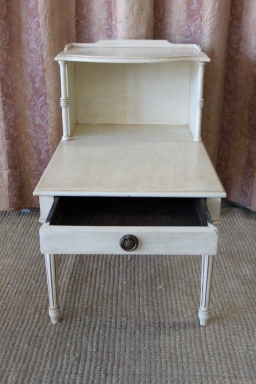 A BEAUTIFULLY MADE VINTAGE CREAM PAINT TECHNIQUE'D ON SOLID WOOD TELEPHONE TABLE WITH REGENCY LEGS