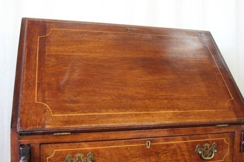 A SUPERB ANTIQUE SOLID TEAK "PAD-FOOT" FLIP-TOP WRITING DESK WITH THREE DRAWERS & INLAY DETAILING