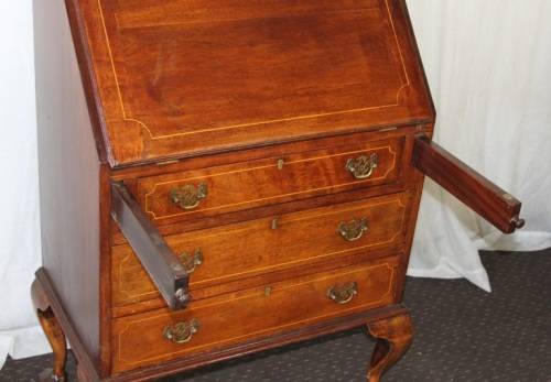 A SUPERB ANTIQUE SOLID TEAK "PAD-FOOT" FLIP-TOP WRITING DESK WITH THREE DRAWERS & INLAY DETAILING