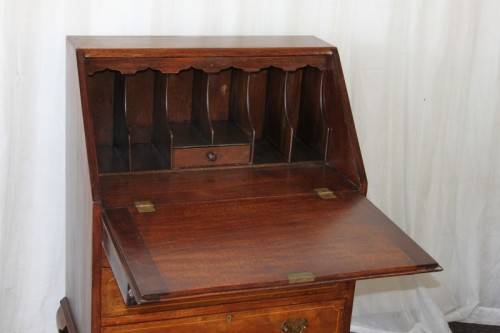 A SUPERB ANTIQUE SOLID TEAK "PAD-FOOT" FLIP-TOP WRITING DESK WITH THREE DRAWERS & INLAY DETAILING