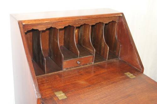 A SUPERB ANTIQUE SOLID TEAK "PAD-FOOT" FLIP-TOP WRITING DESK WITH THREE DRAWERS & INLAY DETAILING