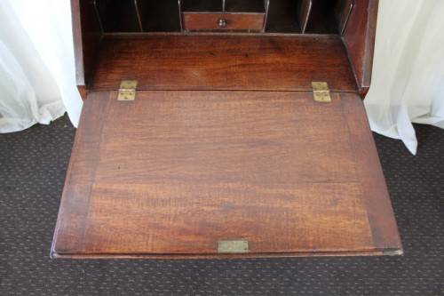 A SUPERB ANTIQUE SOLID TEAK "PAD-FOOT" FLIP-TOP WRITING DESK WITH THREE DRAWERS & INLAY DETAILING