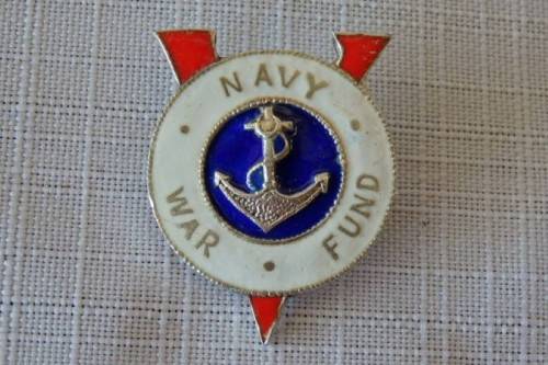 A FANTASTIC AND RARE WW2 ENAMELLED SILVER "THE WAR NAVY FUND" BADGE IN AMAZING CONDITION