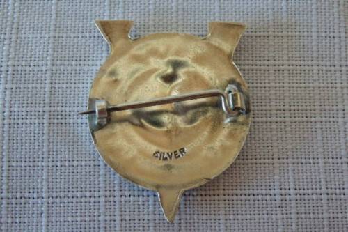 A FANTASTIC AND RARE WW2 ENAMELLED SILVER "THE WAR NAVY FUND" BADGE IN AMAZING CONDITION