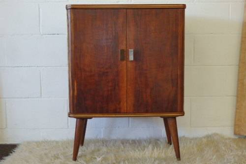 A stunning vintage/ antique? radiogram cabinet with beautiful period style detailing