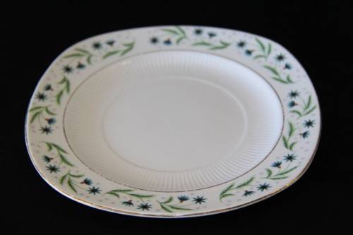 An amazing vintage "Colclough" bone china pastry/ cake platter in wonderful condition