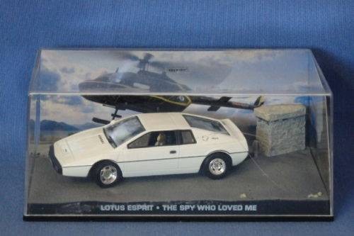 James Bond 007 "Lotus Esprit'' die cast model car from the movie "The spy who loved me''