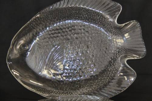 Two stunning large fish shaped glass serving platters in excellent condition - RS17Sale