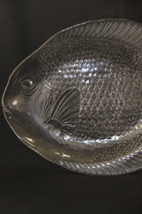 Two stunning large fish shaped glass serving platters in excellent condition - RS17Sale