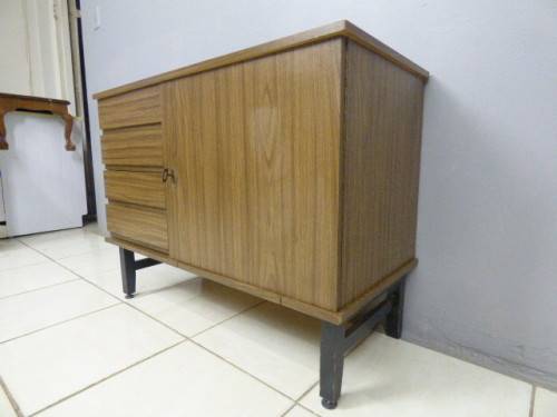 A lovely sewing cabinet with four drawers and a large cupboard. Perfect in a sewing/hobby room! RS17