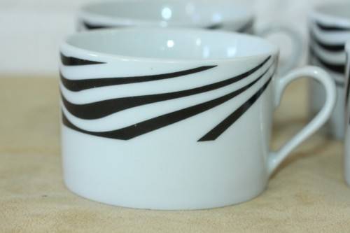 An awesome collection of five "black and white" porcelain tea/ coffee cups in excellent condition