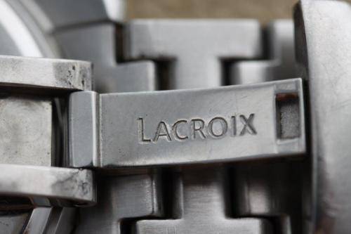 A superb Swiss made Maurice Lacroix stainless steel gents watch in its original box w/ paperwork