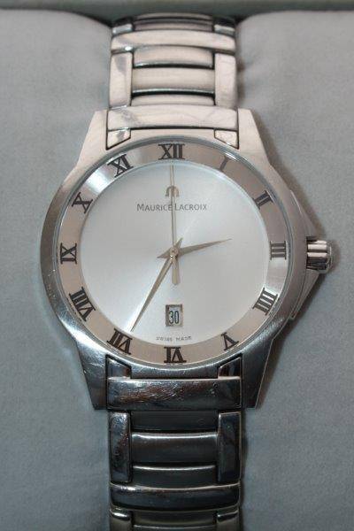 A superb Swiss made Maurice Lacroix stainless steel gents watch in its original box w/ paperwork
