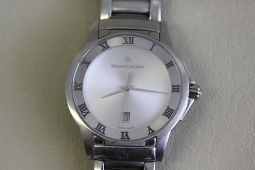 A superb Swiss made Maurice Lacroix stainless steel gents watch in its original box w/ paperwork