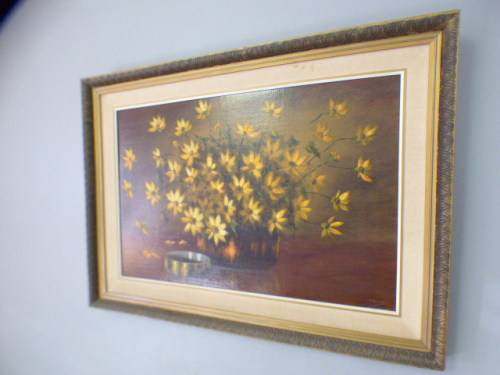 A beautiful large signed and framed "F Thompson" oil painting of yellow flowers. Gorgeous! RS17Sale