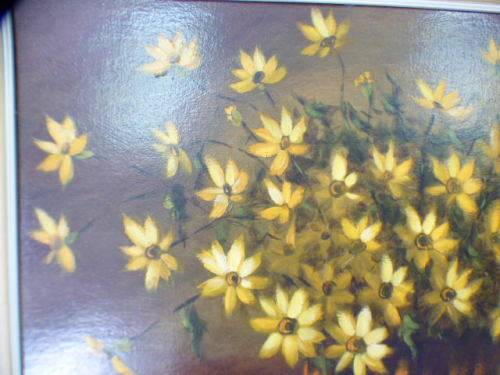 A beautiful large signed and framed "F Thompson" oil painting of yellow flowers. Gorgeous! RS17Sale