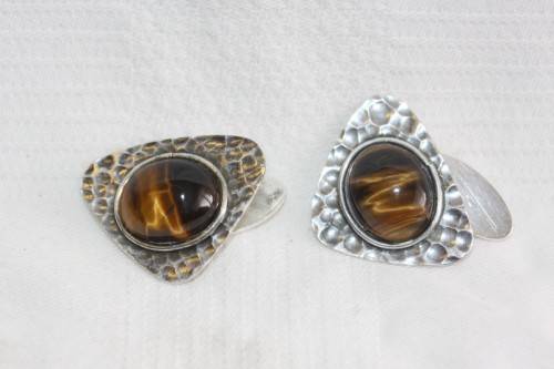 An awesome pair of silver gents chain link cuff-links with round tigers-eye stones