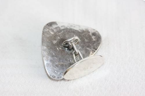 An awesome pair of silver gents chain link cuff-links with round tigers-eye stones