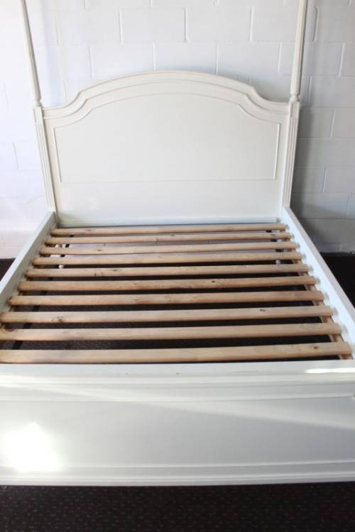 A magnificent Olympic Queen-sized (four poster) white bed in stunning condition