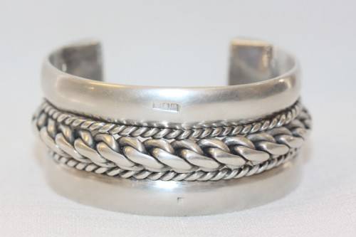A truly spectacular vintage hand made Egyptian 800 Silver solid ladies bracelet (147.9g) = WOW!!!