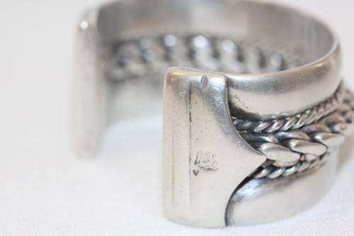 A truly spectacular vintage hand made Egyptian 800 Silver solid ladies bracelet (147.9g) = WOW!!!