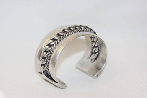 A truly spectacular vintage hand made Egyptian 800 Silver solid ladies bracelet (147.9g) = WOW!!!
