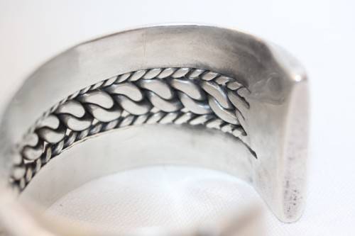 A truly spectacular vintage hand made Egyptian 800 Silver solid ladies bracelet (147.9g) = WOW!!!