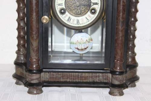 **RS17** A larger red marble & glass double-door pendulum mantle clock w/ a porcelain dial .