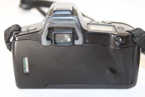 A Minolta Dynax 3xi 35mm film camera with a AF 35-80mm lens in a bag - RS17Sale