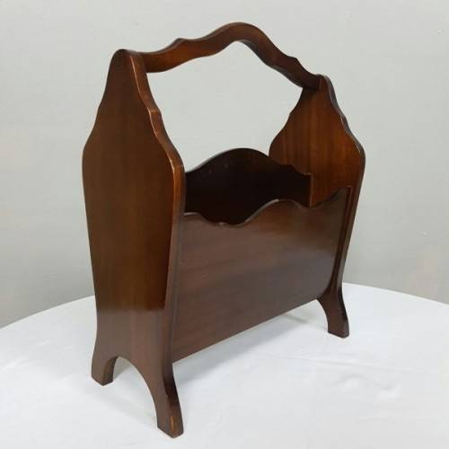 A gorgeous (Large) vintage solidly made magazine stand/ rack with a carry handle in lovely condition