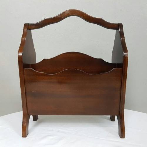 A gorgeous (Large) vintage solidly made magazine stand/ rack with a carry handle in lovely condition
