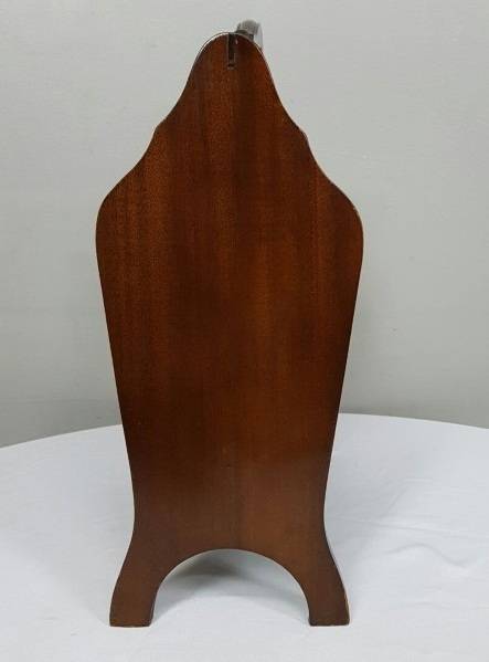 A gorgeous (Large) vintage solidly made magazine stand/ rack with a carry handle in lovely condition