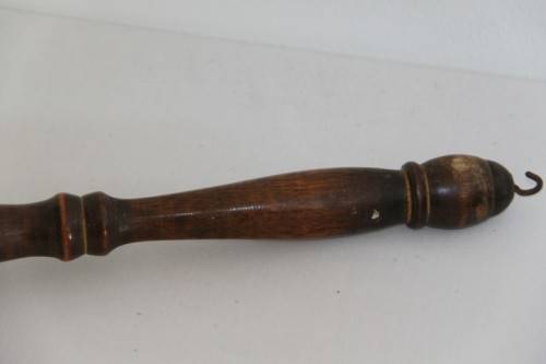 An authentic antique Victorian full size copper "coal" bed warmer with a mahogany handle - RS17Sale